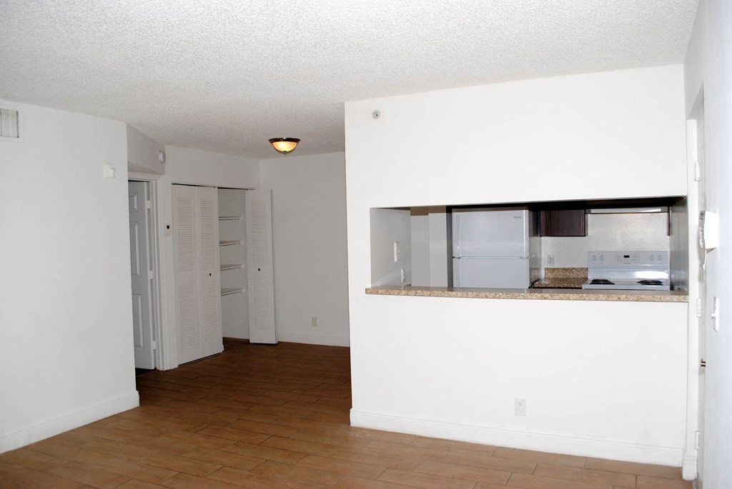 Kitchen and living at Oaks at Pompano, Florida