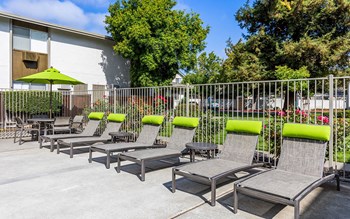 1400 Humphrey Dr 1-3 Beds Apartment, Market Rate, Smoke Free for Rent - Photo Gallery 3