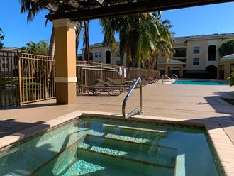 Portofino Apartments spa next to pool