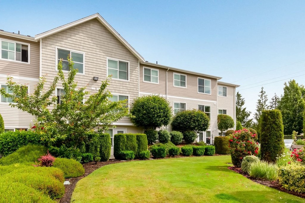 Rainier Vista community exterior