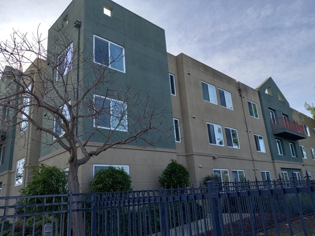 Property Exterior at Borregas Court Apartments, Sunnyvale, CA, California, 94089