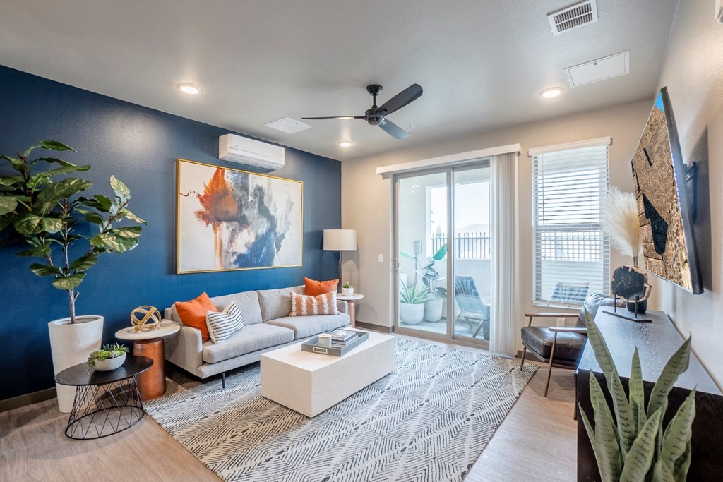 Double R living area with ceiling fan