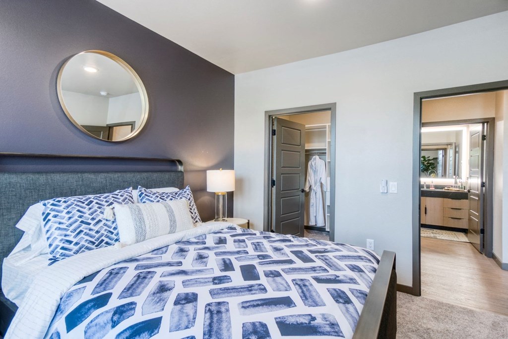 Double R bedroom with large closet and attached bathroom