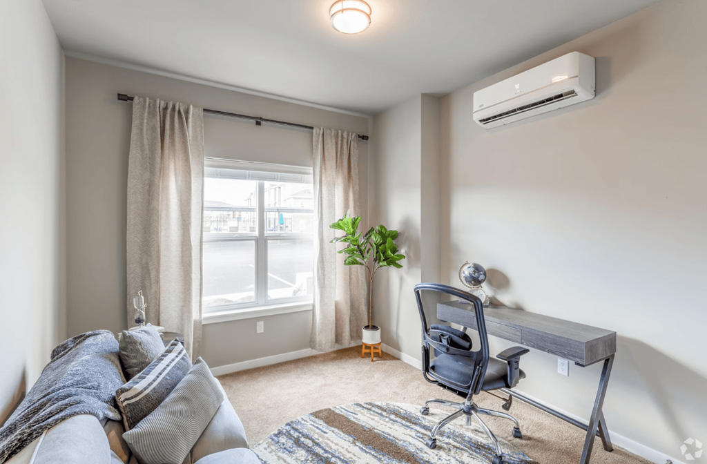 bedroom image with office space