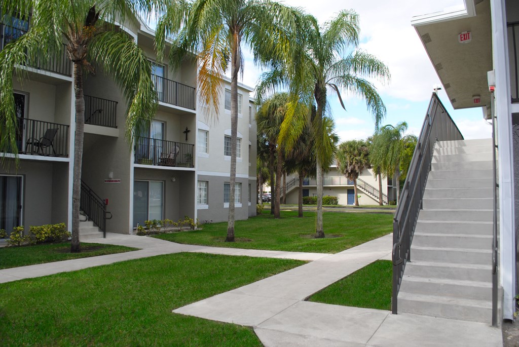 Siesta Pointe community exterior and walkways at Siesta Pointe, Hialeah