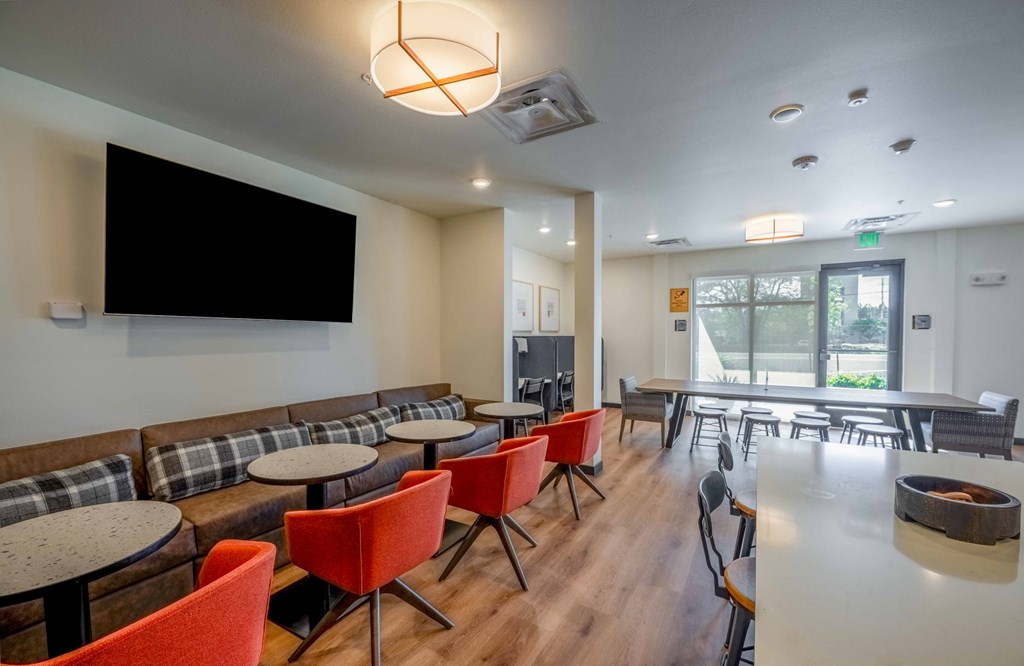 Lounge Area With TV at STATION BY VINTAGE, COVINGTON, WA