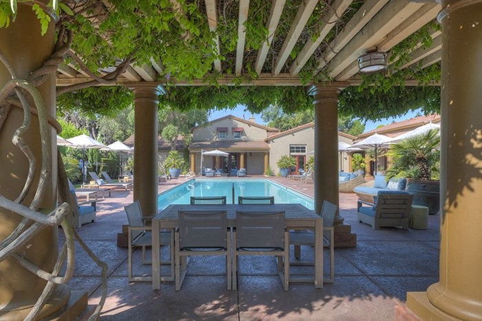 Trellis Pool View | Stonelake Apartments in Elk Grove, California