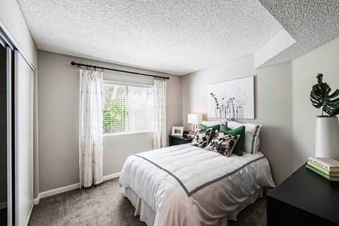 Gorgeous Bedroom at SYCAMORE GREENS APARTMENT HOMES, California, 92081