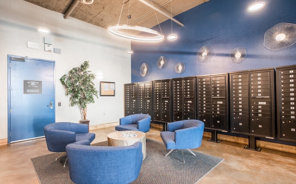 THE BRIDGES AT VICTORIAN SQUARE