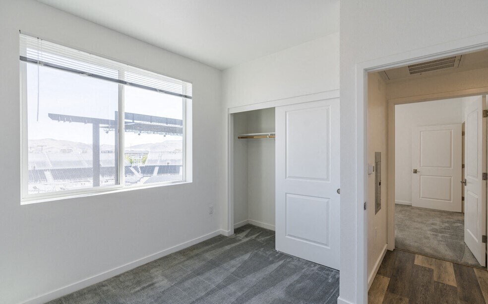 THE BRIDGES AT VICTORIAN SQUARE