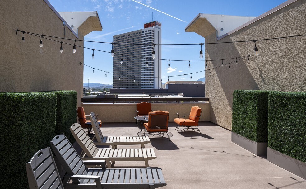 THE BRIDGES AT VICTORIAN SQUARE