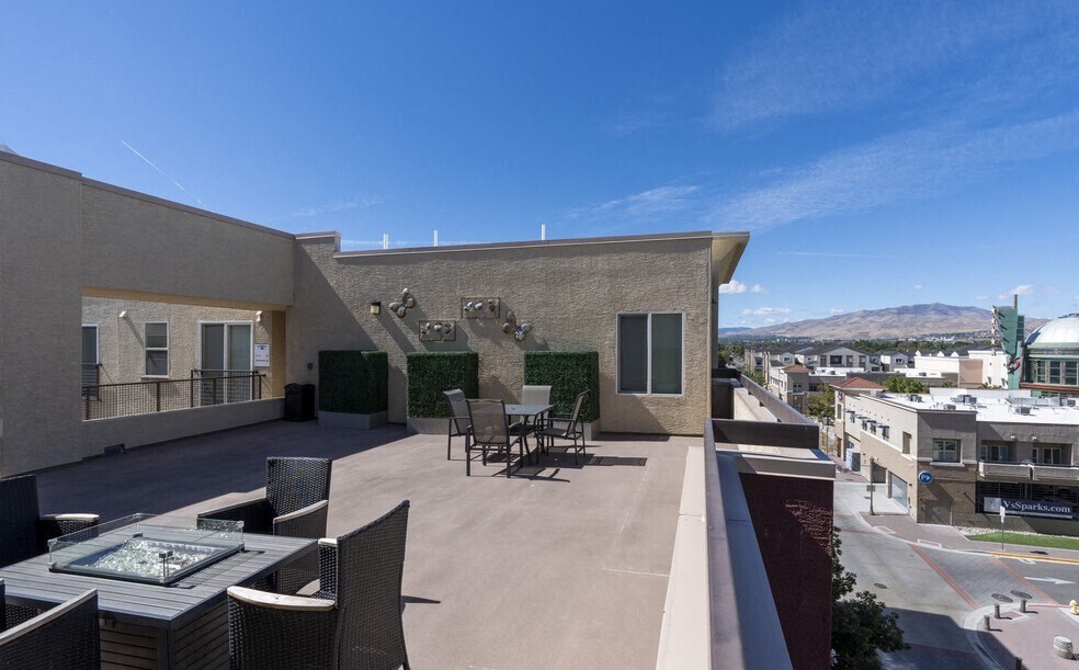 THE BRIDGES AT VICTORIAN SQUARE