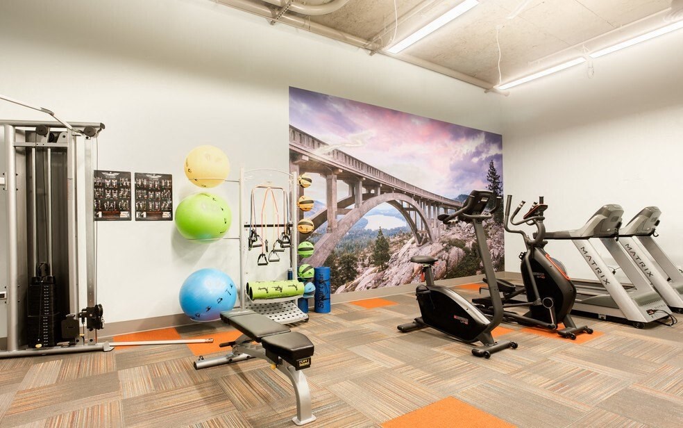 THE BRIDGES AT VICTORIAN SQUARE