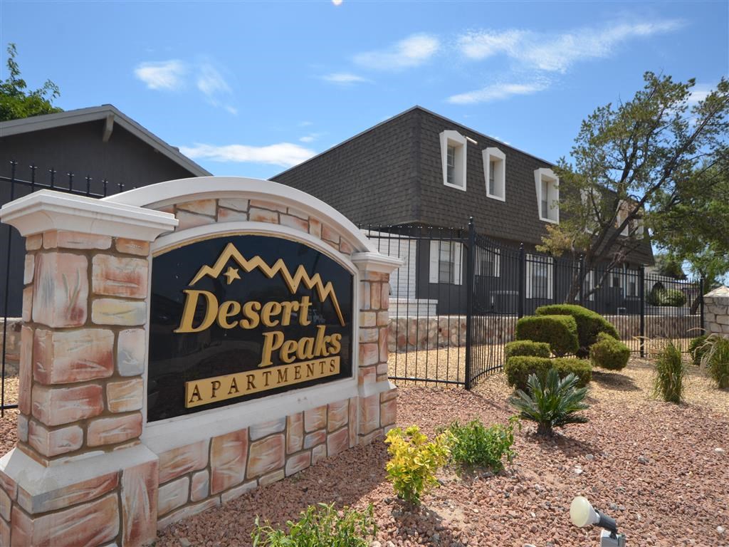 an exterior view of desert peaks apartments at DESERT PEAKS, EL PASO