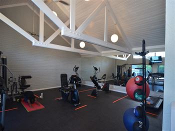 a home gym with weights and exercise equipment at DESERT PEAKS, Texas, 79912