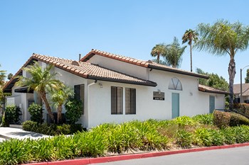 Entry of community from street l Taylor Brook Apts for rent - Photo Gallery 3