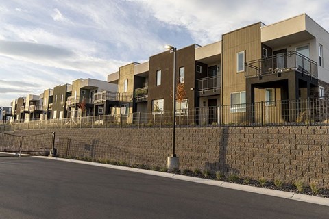 The Retreat Luxury Apartments & Townhomes