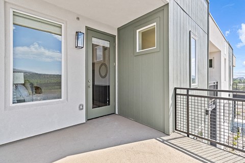 The Retreat Luxury Apartments & Townhomes