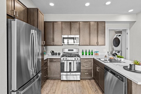 The Retreat Luxury Apartments & Townhomes