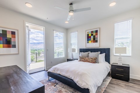 The Retreat Luxury Apartments & Townhomes