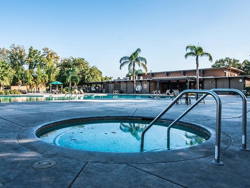 The Eleven Hundred pool area and spa