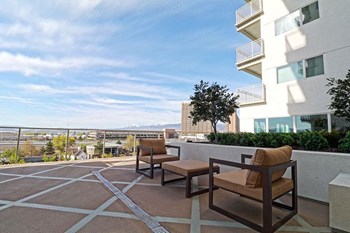 Outside seating - Photo Gallery 6