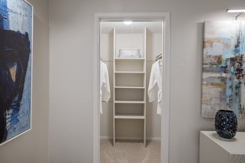 Viea at Marin walk in closet