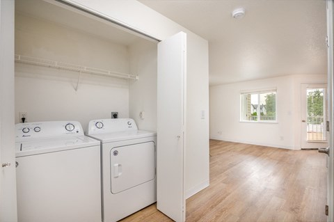 Washer Dryer In Unit at Vancouver Mall Apartments, Washington, 98662