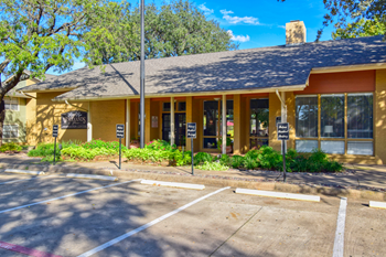 l Woodlands of Plano Apartments in Texas - Photo Gallery 6