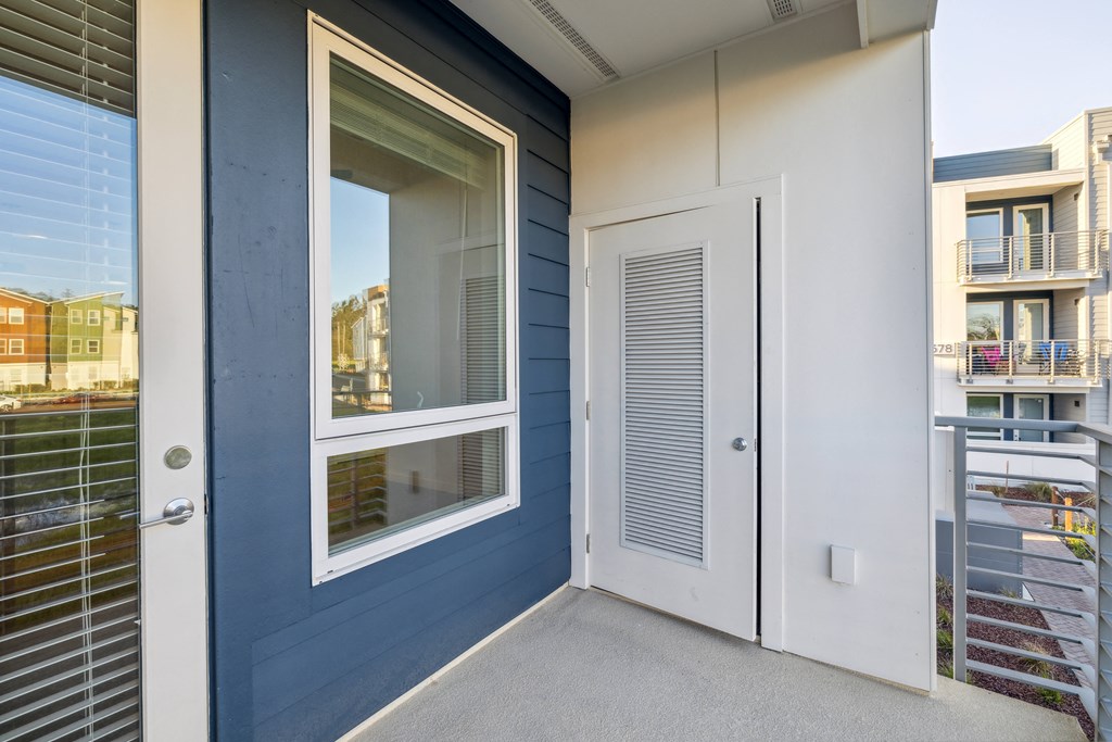Image of a balcony at 38° NORTH, Santa Rosa, CA
