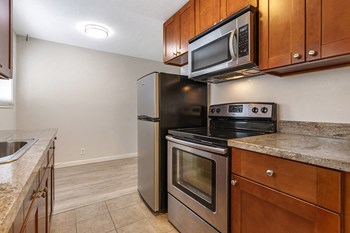 Newly updated kitchens and countertops - Photo Gallery 4