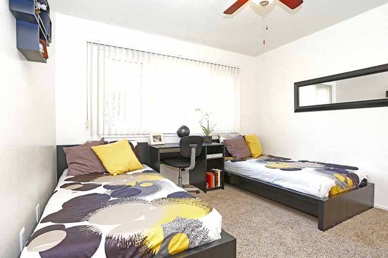 bedroom l Academy Lane Apartments in Davis CA 