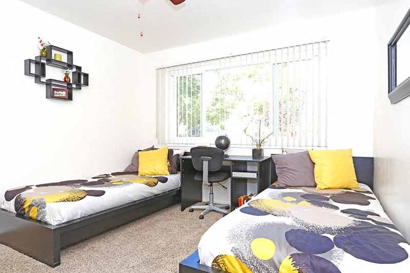 bedroom l Academy Lane Apartments in Davis CA 