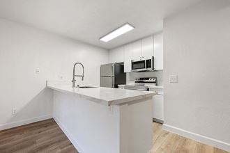 Kitchen with appliances - Photo Gallery