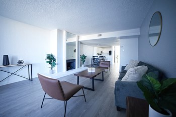 Furnished living area - Photo Gallery 4