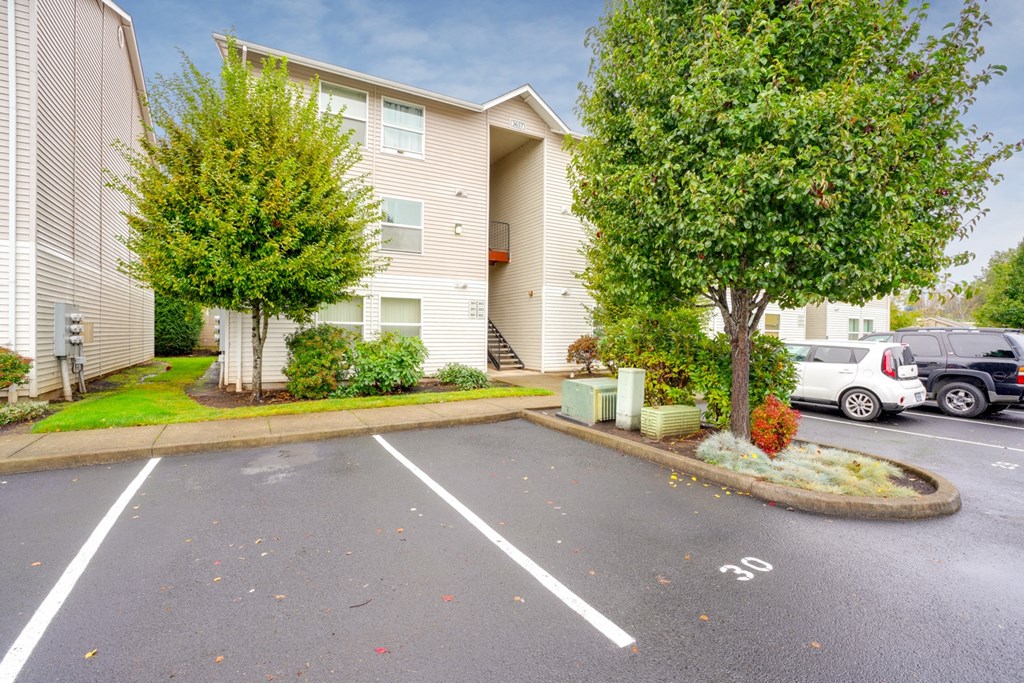Street side view at THE VILLAGE Apartments, KEIZER, OR 97303