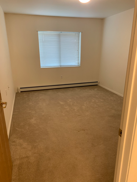 room with a window at EAST PARK VILLAS Apartments, HELENA, 59601