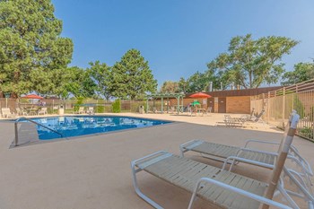 9125 Copper Ave NE Studio-2 Beds Apartment, Market Rate for Rent - Photo Gallery 3