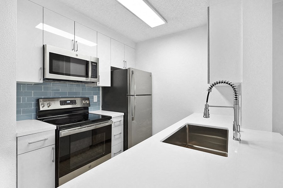 Bay Pointe Apartments