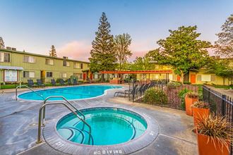 Pool and spa l Cottage Bell Apartments in Sacramento CA - Photo Gallery