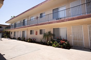 Building exterior with landscape plants - Photo Gallery 2