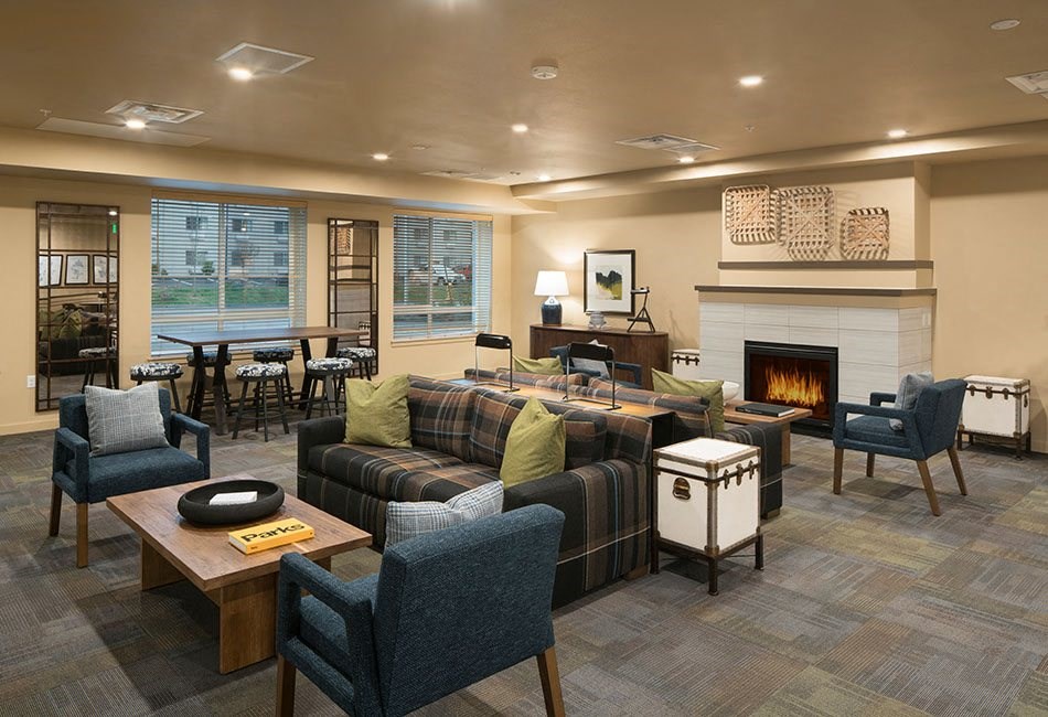 Clubhouse seating  l Traditions at Federal Way in Washington 