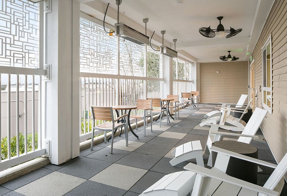 Patio seating l Traditions at Federal Way in Washington 