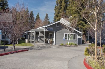 Exterior of building near raod - Photo Gallery 4