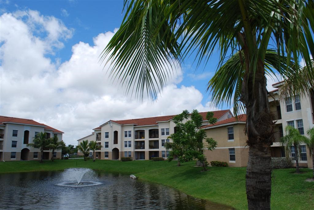 Portofino Apartments community exterior and lake views
