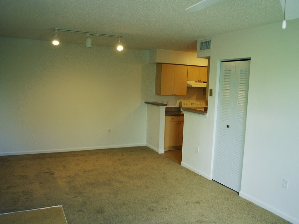 Living room and kitchen Entry at Bay Winds, Florida