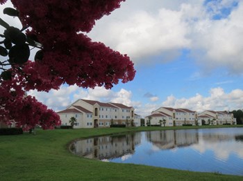 Mission Pointe apartments lake views and community exterior - Photo Gallery 4