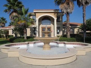 Water feature near office Carolina Club in Daytona Beach Florida - Photo Gallery 2