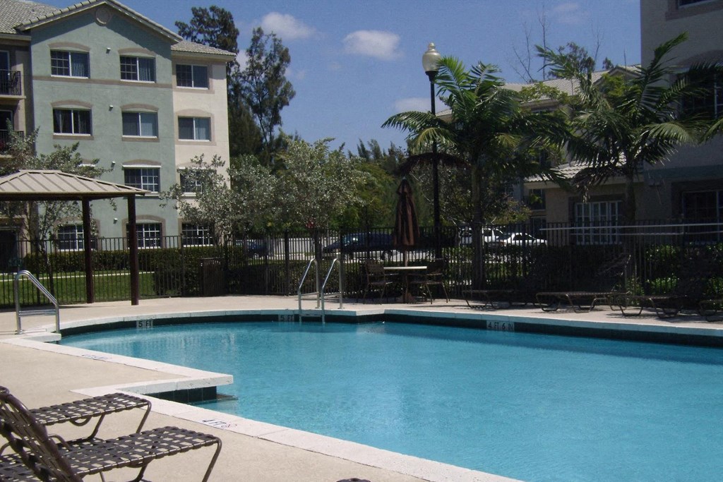 Pool With Sundecks at Harbour Cove, Hallandale Beach, 33009