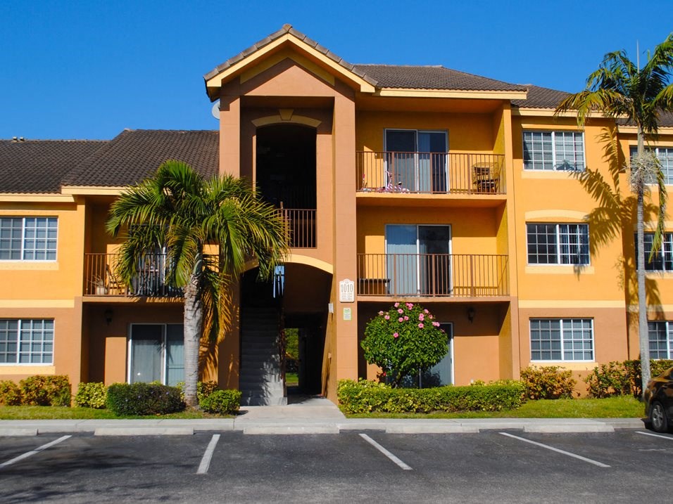 Indian Trace community exterior